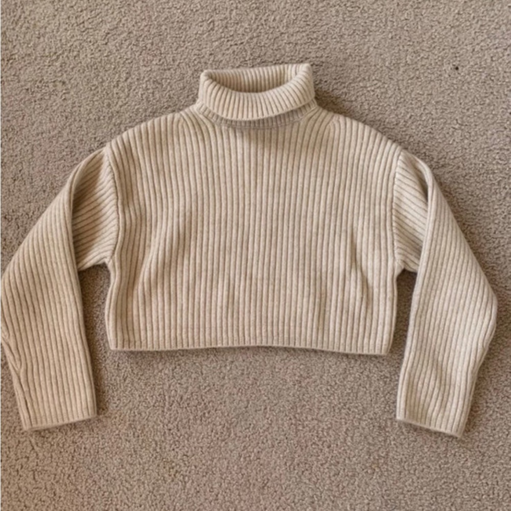 Cropped sweater